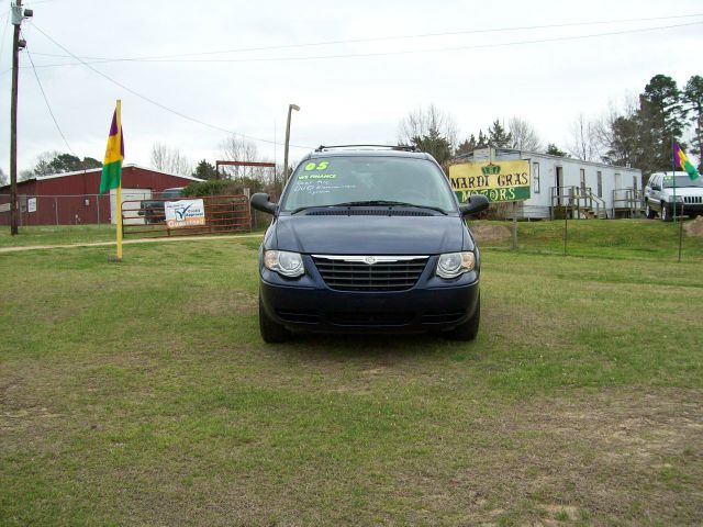 2005 Chrysler Town and Country 3.5