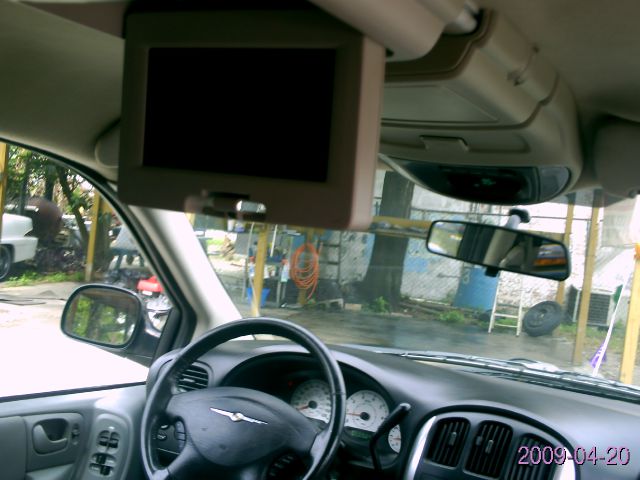 2005 Chrysler Town and Country 3.5