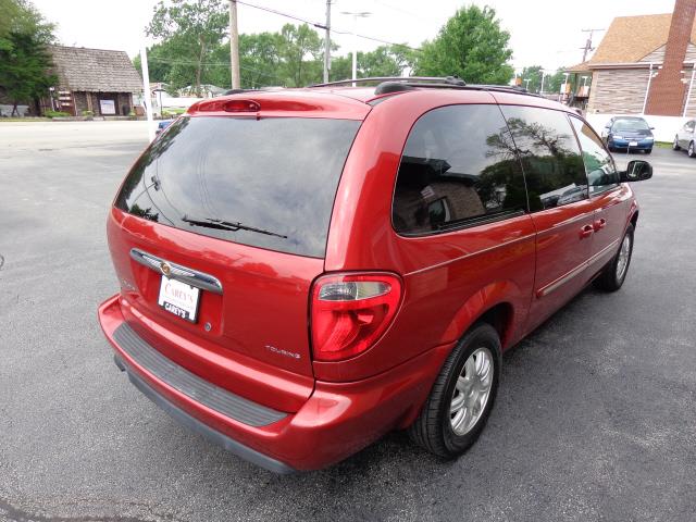 2005 Chrysler Town and Country 3.5
