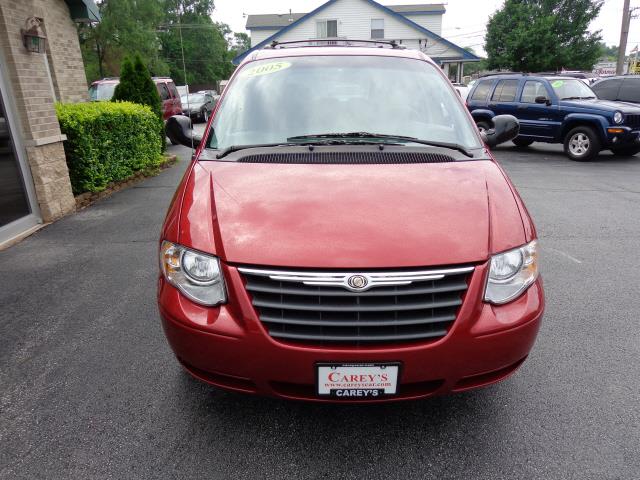 2005 Chrysler Town and Country 3.5