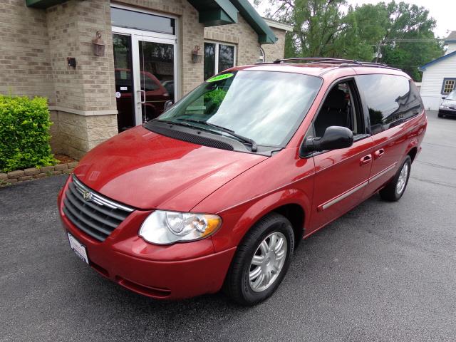 2005 Chrysler Town and Country 3.5
