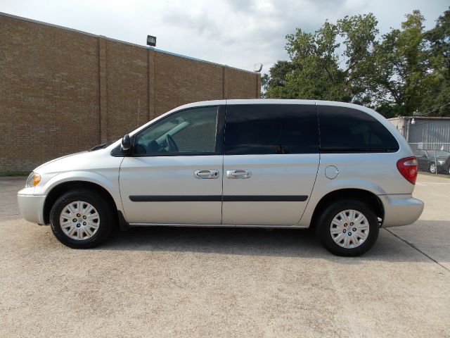 2005 Chrysler Town and Country Elk Conversion Van