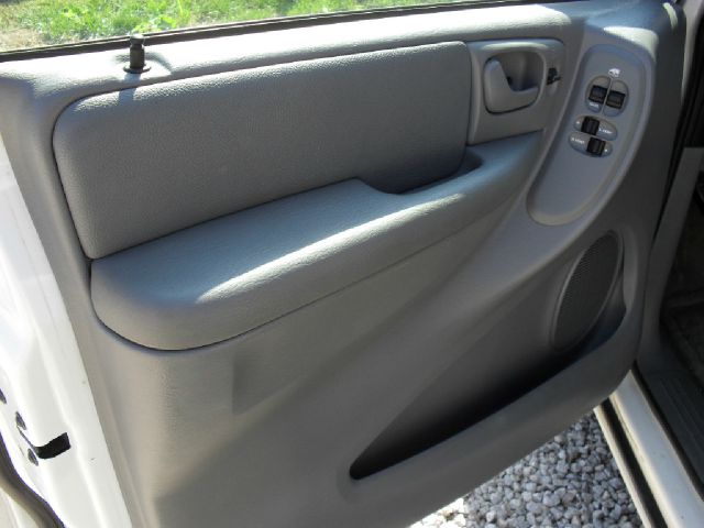 2005 Chrysler Town and Country Elk Conversion Van