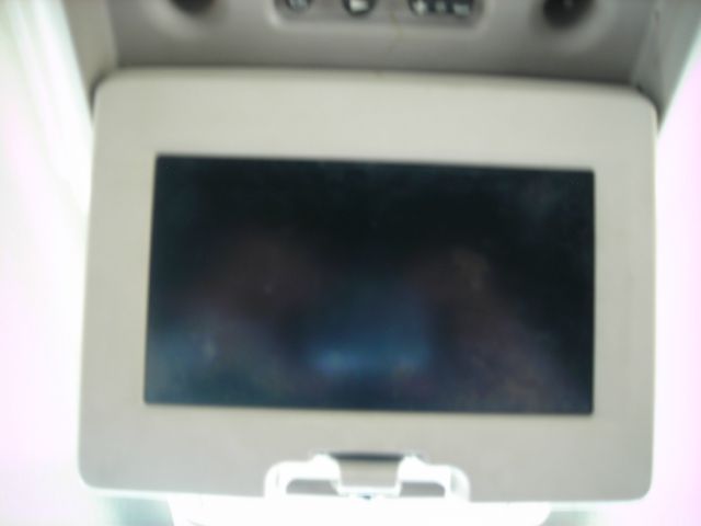 2005 Chrysler Town and Country SLT 25