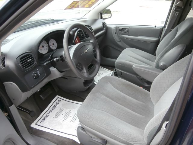 2005 Chrysler Town and Country Elk Conversion Van