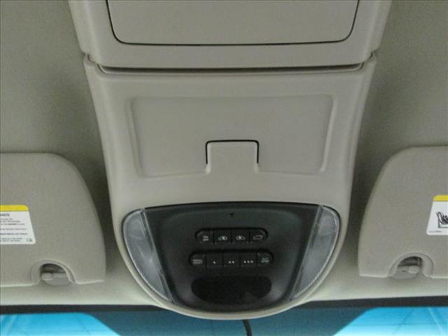 2005 Chrysler Town and Country SLT 25