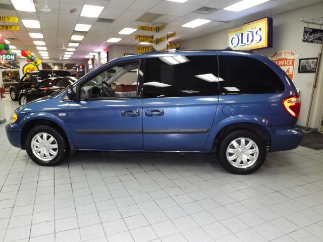 2005 Chrysler Town and Country Sle/4wd