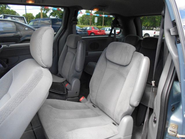 2005 Chrysler Town and Country 3.5