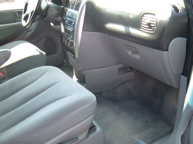 2005 Chrysler Town and Country 3.5
