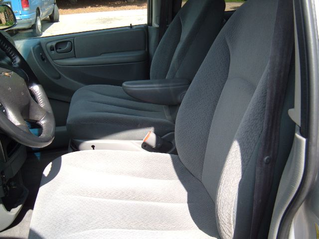 2005 Chrysler Town and Country 3.5
