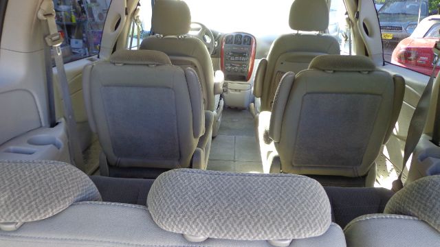 2005 Chrysler Town and Country Elk Conversion Van