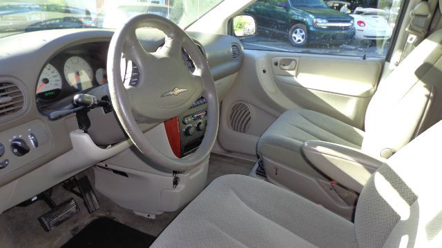 2005 Chrysler Town and Country Elk Conversion Van