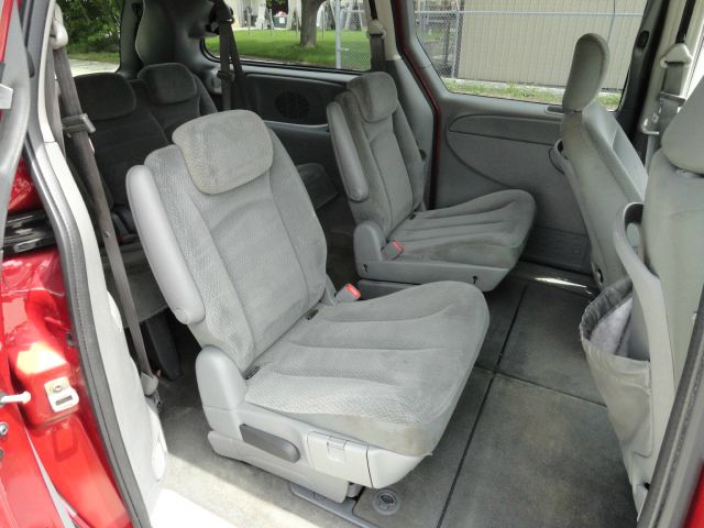 2005 Chrysler Town and Country 3.5