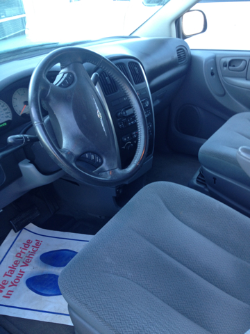 2005 Chrysler Town and Country 3.5