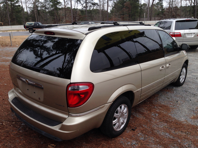 2005 Chrysler Town and Country 3.5