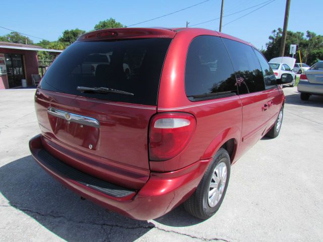 2005 Chrysler Town and Country Elk Conversion Van