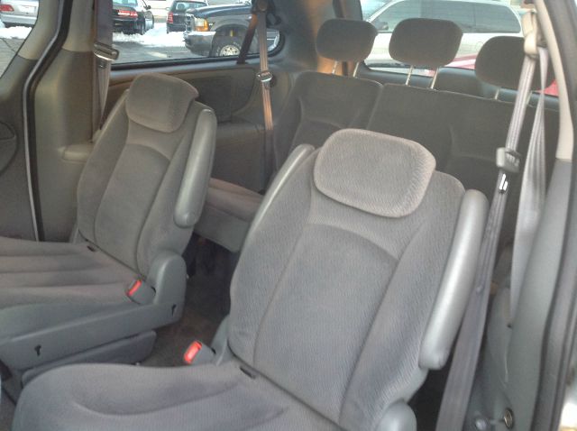 2005 Chrysler Town and Country 3.5