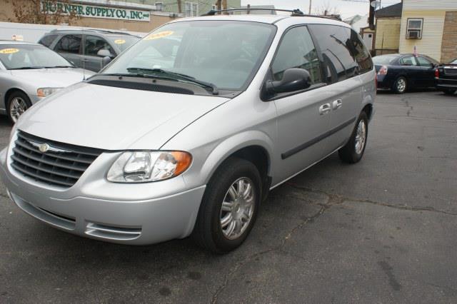 2006 Chrysler Town and Country Laranie