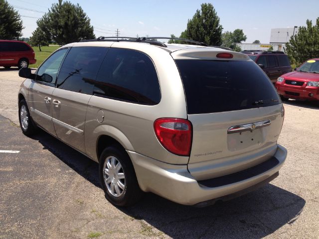 2006 Chrysler Town and Country 3.5