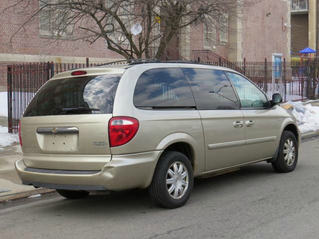 2006 Chrysler Town and Country 3.5