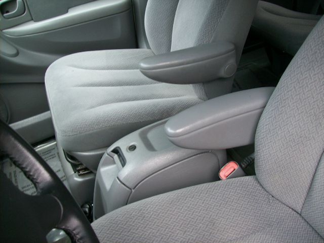 2006 Chrysler Town and Country 3.5