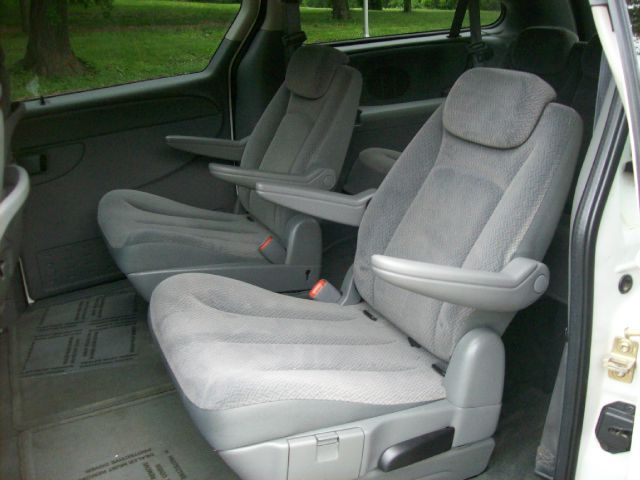 2006 Chrysler Town and Country 3.5