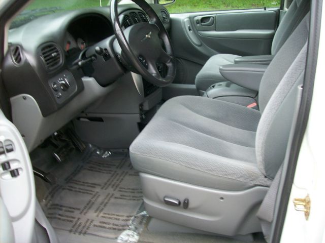 2006 Chrysler Town and Country 3.5