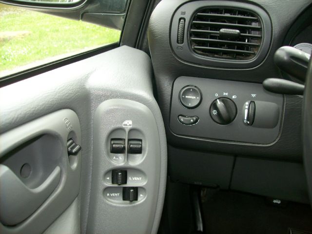 2006 Chrysler Town and Country 3.5