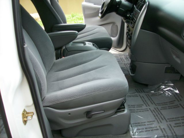 2006 Chrysler Town and Country 3.5