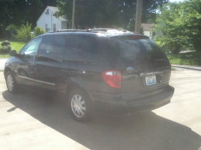 2006 Chrysler Town and Country 3.5