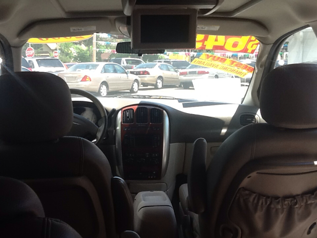 2006 Chrysler Town and Country 3.5