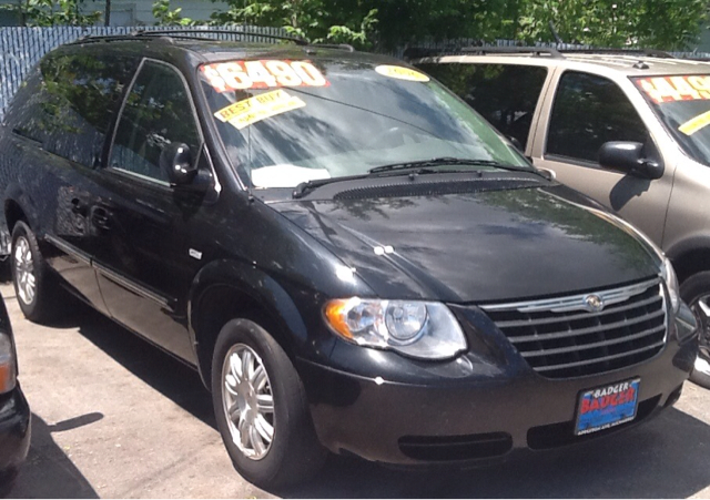 2006 Chrysler Town and Country 3.5