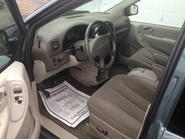 2006 Chrysler Town and Country 3.5