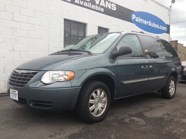 2006 Chrysler Town and Country 3.5