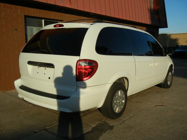 2006 Chrysler Town and Country Elk Conversion Van