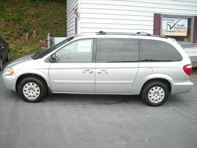 2006 Chrysler Town and Country Elk Conversion Van