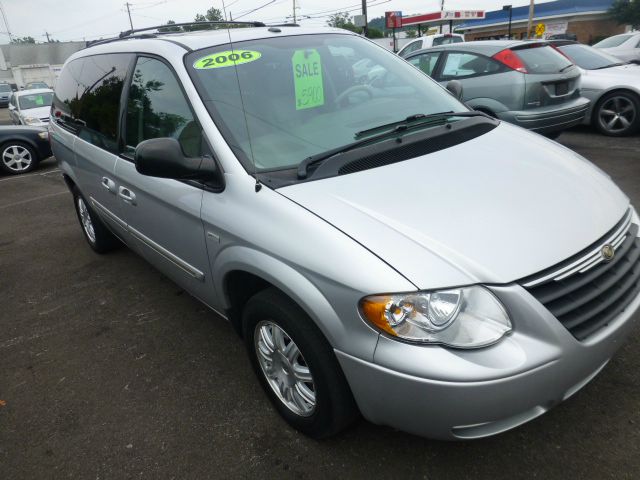 2006 Chrysler Town and Country 3.5