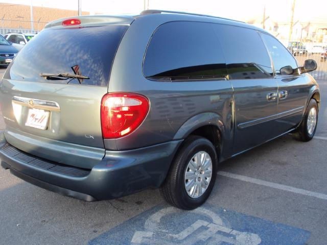2006 Chrysler Town and Country Elk Conversion Van