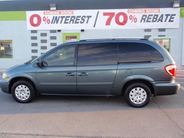 2006 Chrysler Town and Country Elk Conversion Van