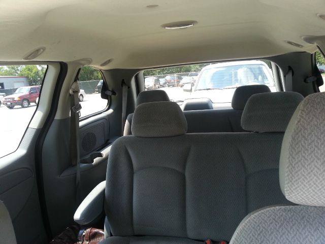 2006 Chrysler Town and Country Base