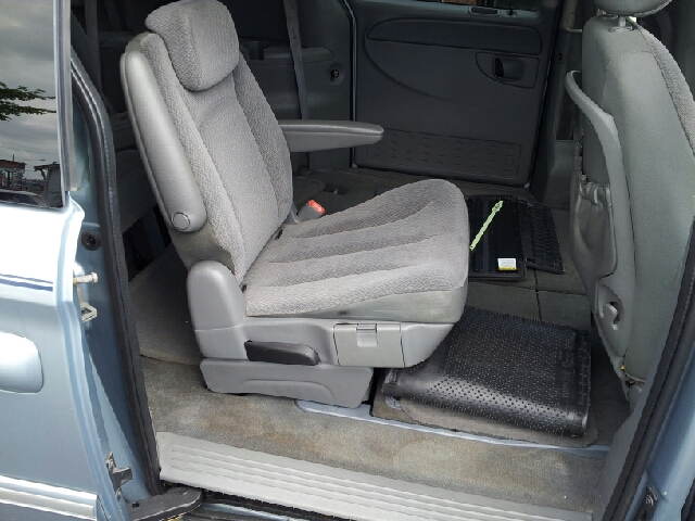 2006 Chrysler Town and Country 3.5