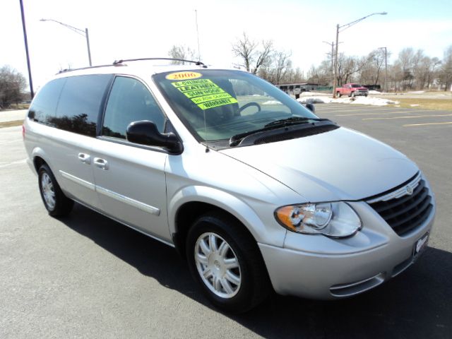 2006 Chrysler Town and Country 3.5
