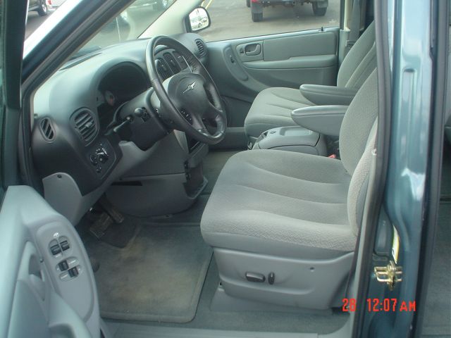 2006 Chrysler Town and Country 3.5
