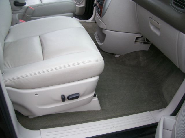 2006 Chrysler Town and Country Limited