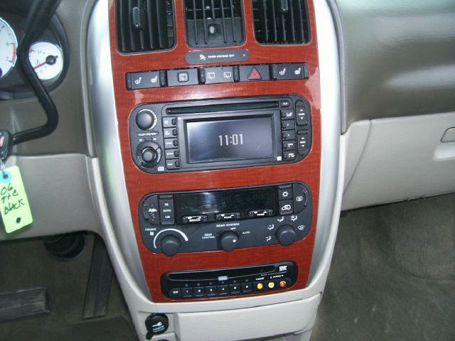 2006 Chrysler Town and Country Limited