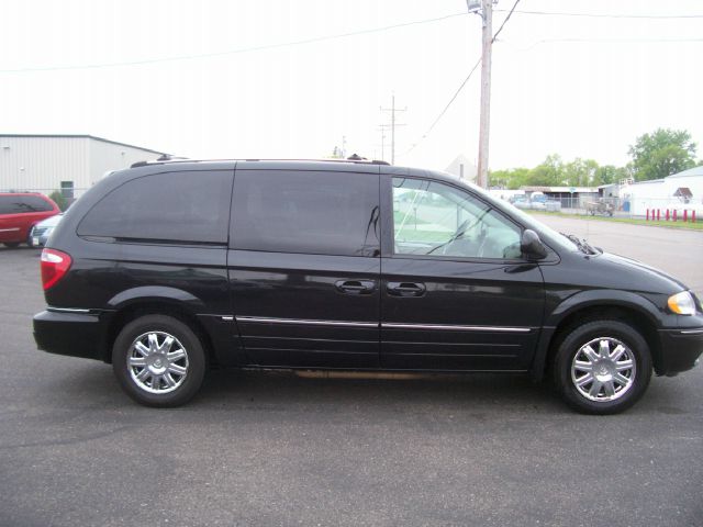 2006 Chrysler Town and Country Limited