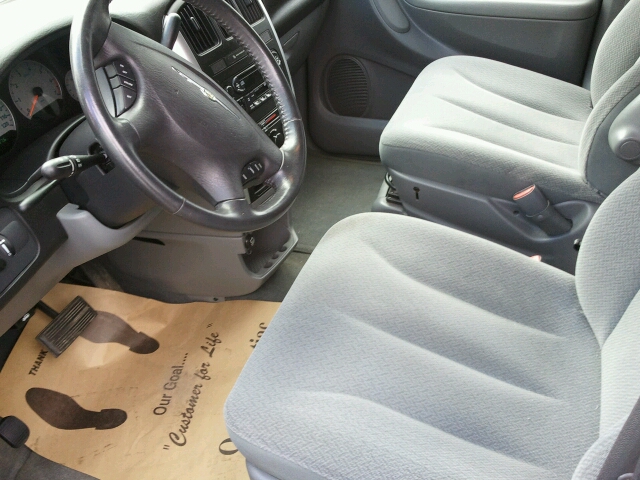 2006 Chrysler Town and Country 3.5