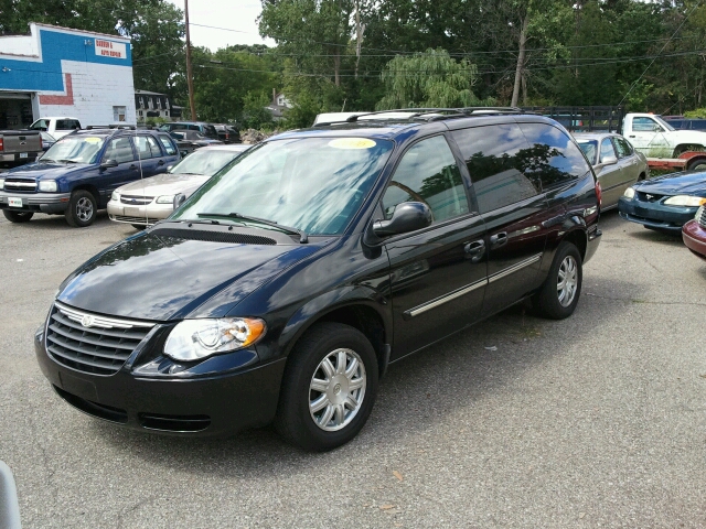 2006 Chrysler Town and Country 3.5