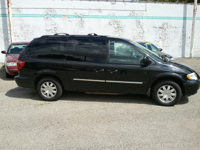 2006 Chrysler Town and Country 3.5
