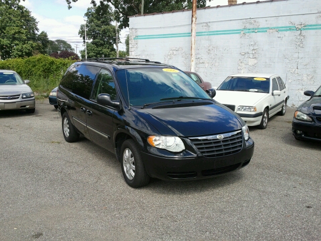 2006 Chrysler Town and Country 3.5